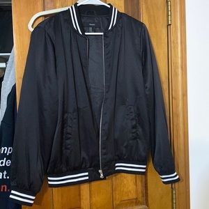 BLACK BOMBER JACKET